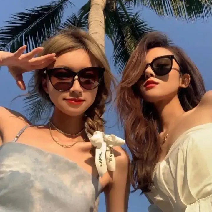 疯狂的背后 封面